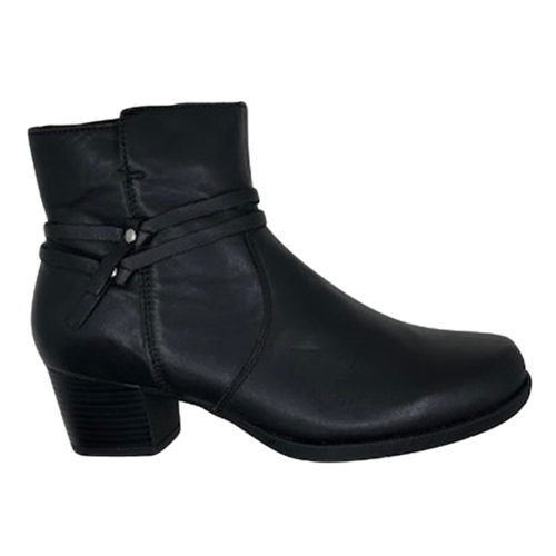 Stegmann Leila